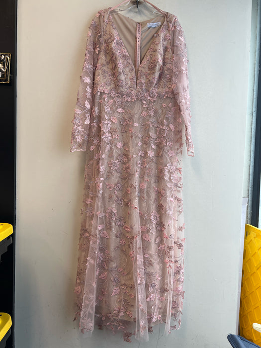 Mac Duggal Size 12 Pink Polyester Embroidered Design V Neck Lined Gown
