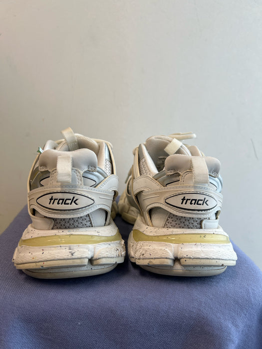 Balenciaga Shoe Size 8 White Manmade Material Lace Up Almond Toe Platform Shoes