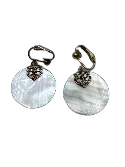Annika Witt Silver & White 925 Silver Mother of Pearl Disc Filigree Jewelry Set Silver & White