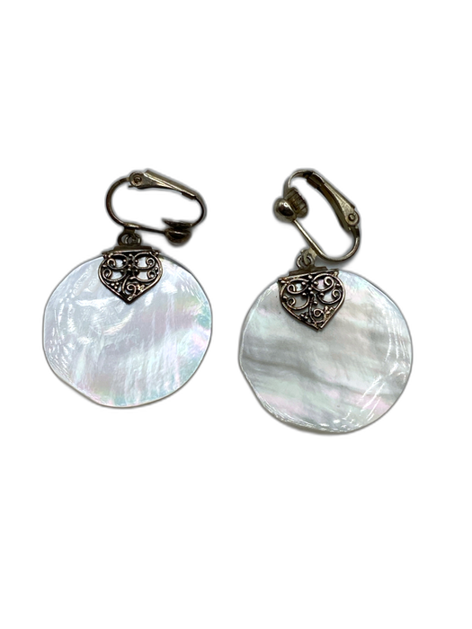 Annika Witt Silver & White 925 Silver Mother of Pearl Disc Filigree Jewelry Set Silver & White
