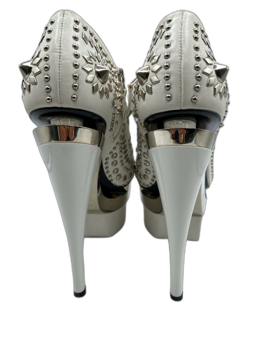 Versace Shoe Size 37 White & Silver Leather Studded Round Toe Platform Pumps White & Silver / 37
