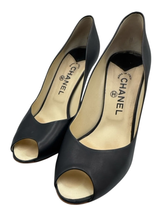 Chanel Shoe Size 42 Black Patent Leather Peep Toe Stiletto silver hardware Pumps Black / 42
