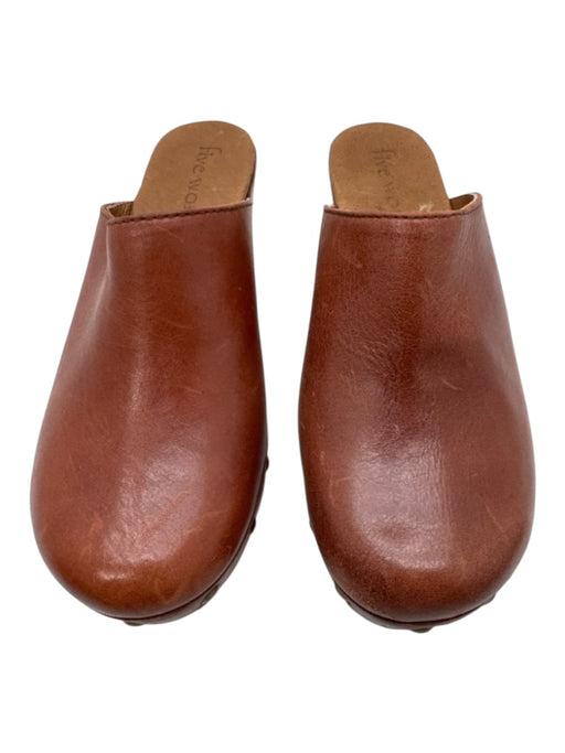 Five Worlds Shoe Size 8 Brown Leather Upper Wood Studded Platform Clogs Brown / 8