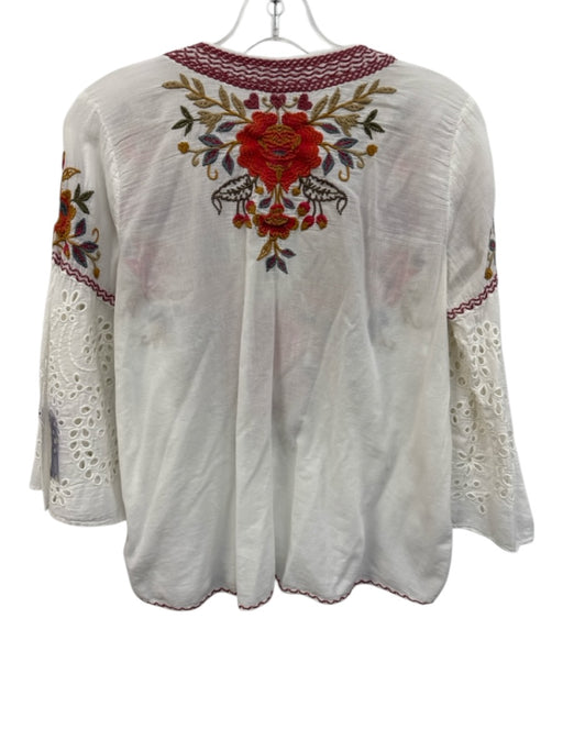 Johnny Was Workshop Size S White, Red, Green Cotton Embroidered Botanical Top White, Red, Green / S