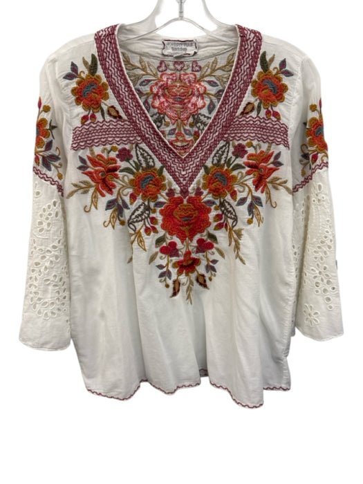 Johnny Was Workshop Size S White, Red, Green Cotton Embroidered Botanical Top White, Red, Green / S
