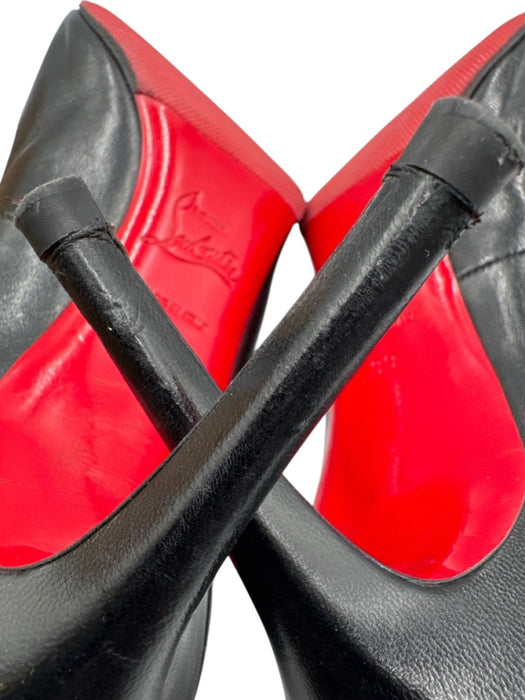 Christian Louboutin Shoe Size 39 Black Leather Pointed Toe Stiletto Pumps Black / 39