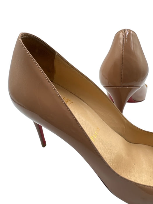 Christian Louboutin Shoe Size 39 Beige Leather Patent Almond Toe Stiletto Pumps Beige / 39