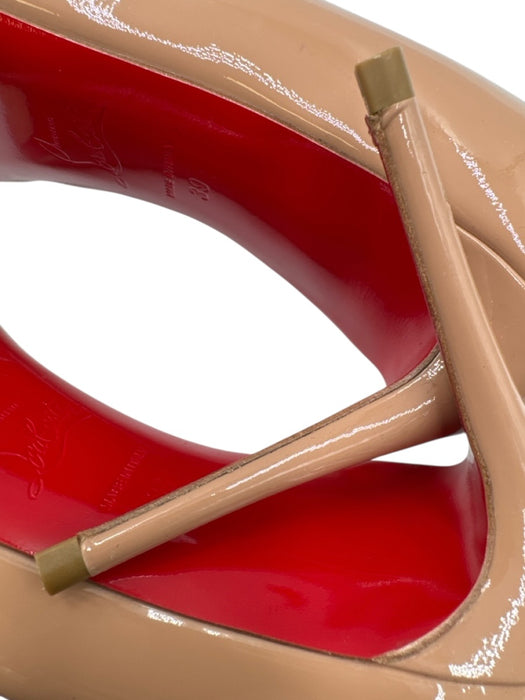 Christian Louboutin Shoe Size 39 Beige Leather Patent Almond Toe Stiletto Pumps Beige / 39