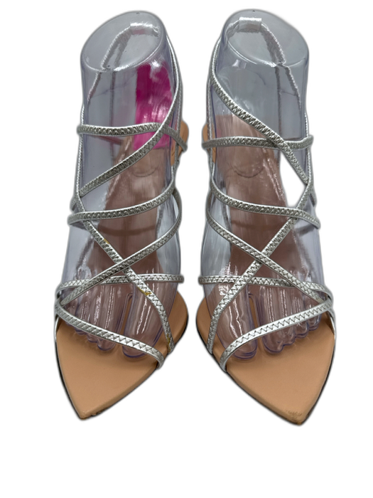 Gucci Shoe Size 7 Silver Leather Upper Metallic Strappy Pointed Toe Sandals Silver / 7