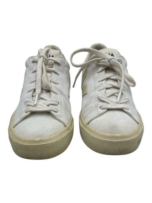 Veja Shoe Size 8 White Canvas Lace Up Round Toe Shoes White / 8