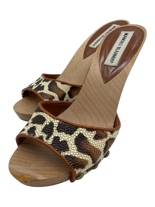 Manolo Blahnik Shoe Size 38 Brown, Cream, Beige, Gold Pebble Leather Sandals Brown, Cream, Beige, Gold / 38