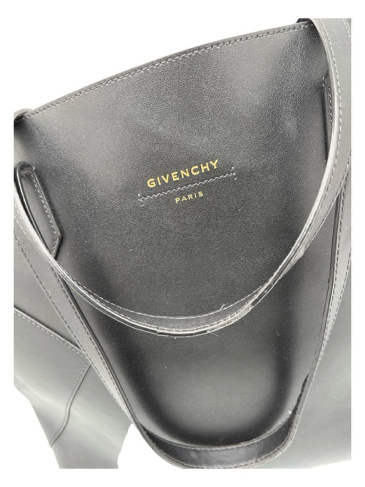 Givenchy Black Leather Shoulder Bag Tote Panel Detail Bag Black / L