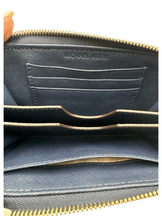 Michael Kors Navy Blue Saffiano Leather Zip Close Logo Wristlet Wallets Navy Blue