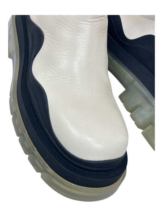 Bottega Veneta Shoe Size 39 Off White & Black Leather Elastic Calf High Boots Off White & Black / 39