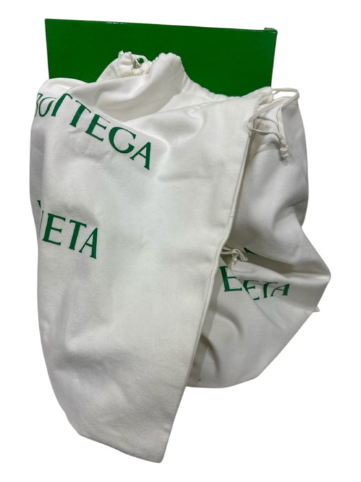 Bottega Veneta Shoe Size 39 Off White & Black Leather Elastic Calf High Boots Off White & Black / 39