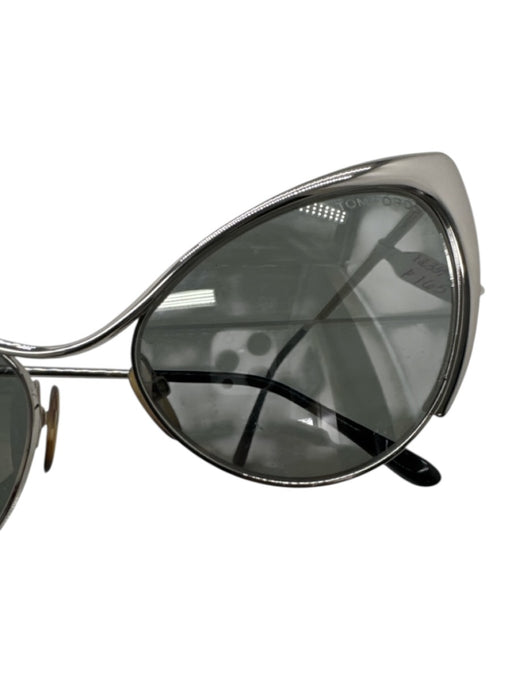 Tom Ford Silver Metal Dark Tint Mirrored Cat Eye Sunglasses Silver