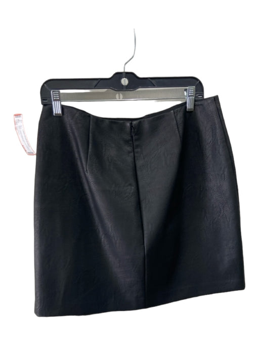 Club Monaco Size 12 Black Viscose Blend Back Zip Layered Faux Leather Skirt Black / 12