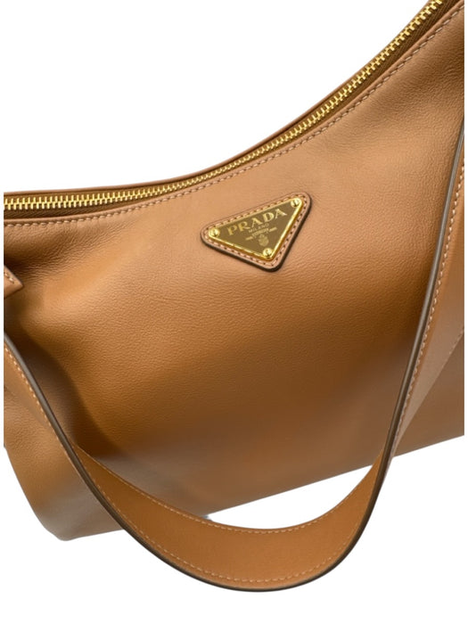 Prada Caramel Brown Leather Zip Top Logo Adjustable Strap Shoulder Bag Caramel Brown / Large