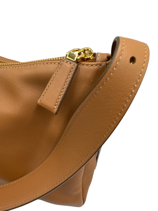 Prada Caramel Brown Leather Zip Top Logo Adjustable Strap Shoulder Bag Caramel Brown / Large
