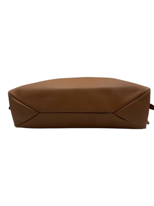 Prada Caramel Brown Leather Zip Top Logo Adjustable Strap Shoulder Bag Caramel Brown / Large