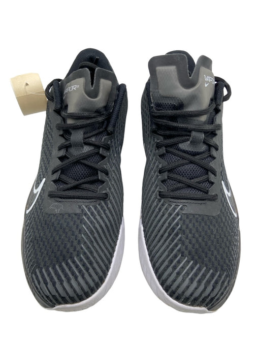 Nike Shoe Size 9.5 Black & White Lace Up Low Top Stripe Detail Sneakers Black & White / 9.5