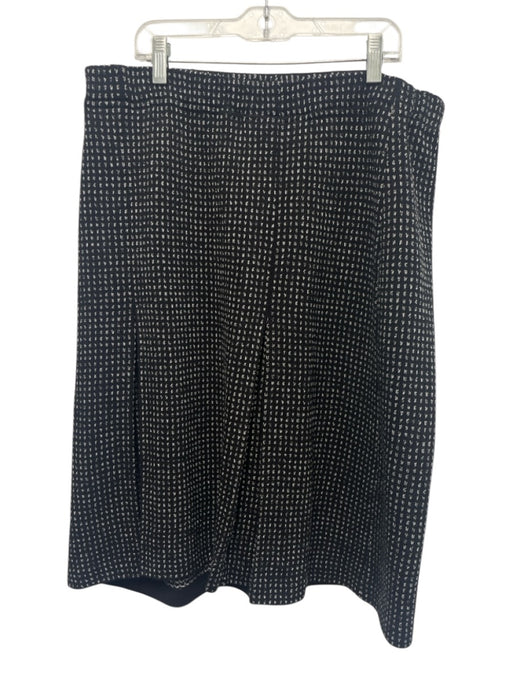 St. John Size 12 Black & White Wool Blend Elastic Waist Knee Length Skirt Black & White / 12