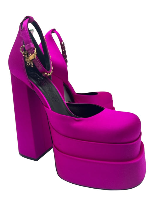 Versace Shoe Size 38.5 Fuchsia Pink Satin Leather Lining Embellished Pumps Fuchsia Pink / 38.5