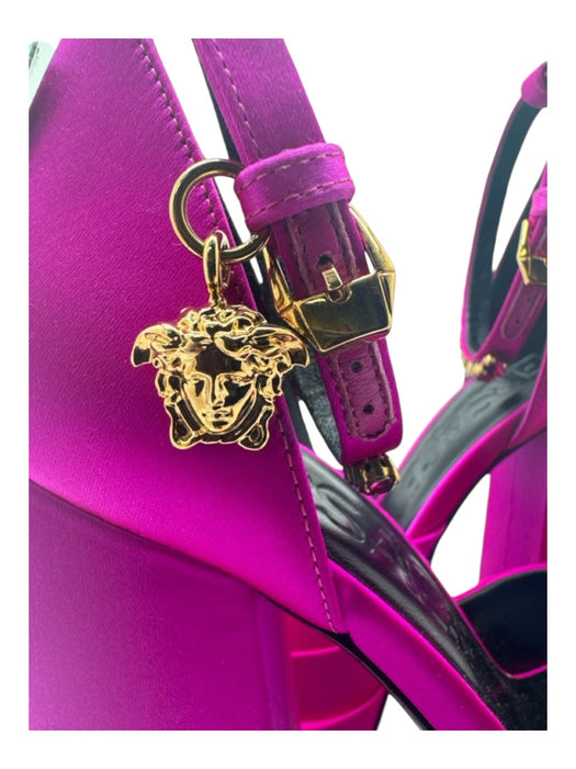 Versace Shoe Size 38.5 Fuchsia Pink Satin Leather Lining Embellished Pumps Fuchsia Pink / 38.5