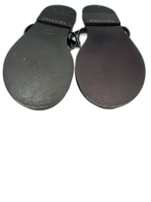 Chanel Shoe Size 37.5 Gunmetal Chain Quilted Ankle Strap Round Toe Thong Sandals Gunmetal / 37.5