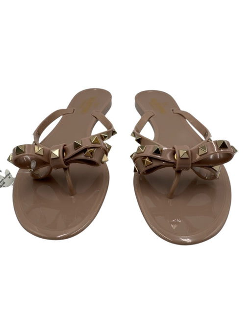 Valentino Garavani Shoe Size 40 Taupe & Gold PVC Round Toe Rockstud Sandals Taupe & Gold / 40