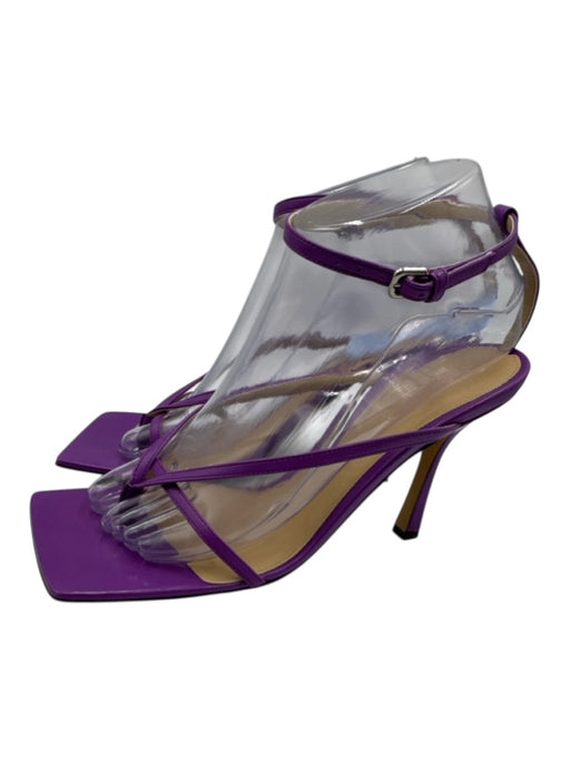 Bottega Veneta Shoe Size 38.5 Purple Leather Square Toe Strappy Mid Heel Sandals Purple / 38.5