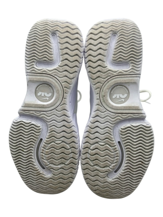 Nike Shoe Size 9 White & Silver Synthetic Mesh Swoosh Running Sneakers White & Silver / 9