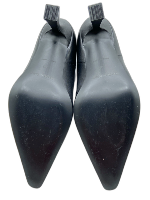 Reike Nen Shoe Size 36 Black Leather Pointed Toe Back Zip Midi Heel Booties Black / 36