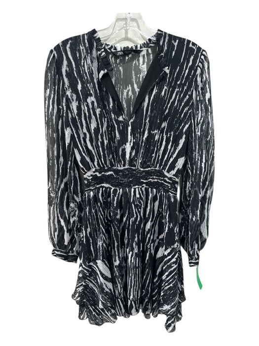 Zara Size Medium Black & White Long Sleeve Abstract Print V Neck Dress Black & White / Medium
