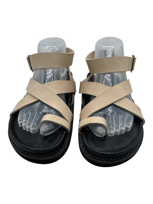 The Bali Tailor Shoe Size Est 11 Black & Beige Leather Upper Toe Strap Sandals Black & Beige / Est 11
