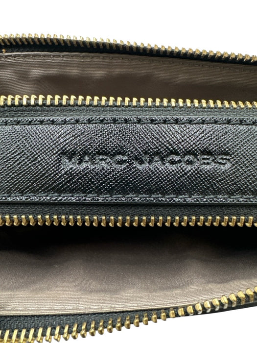 Marc Jacobs Beige, Gray, Multi Coated Leather Crossbody Strap Zip Close Bag Beige, Gray, Multi / S/M