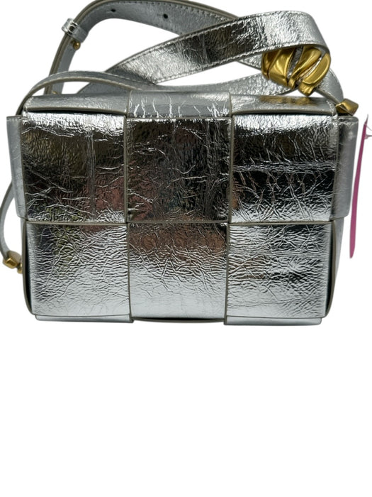Tiffany & Fred Silver Leather Shiny Crinkle Crossbody Magnetic Flap Close Bag Silver / S