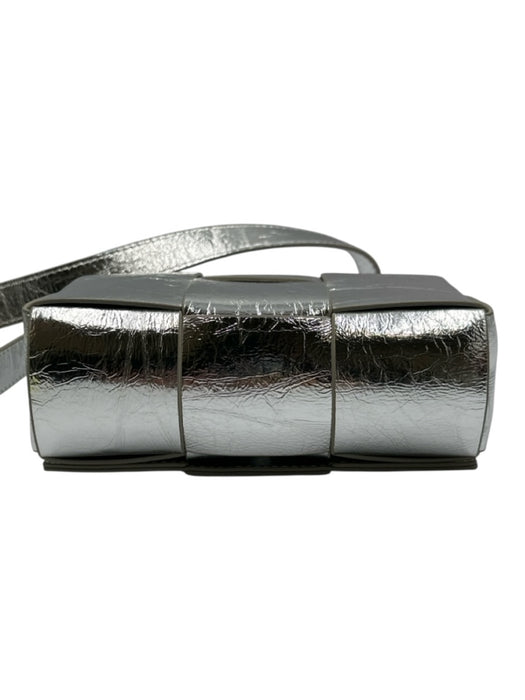 Tiffany & Fred Silver Leather Shiny Crinkle Crossbody Magnetic Flap Close Bag Silver / S