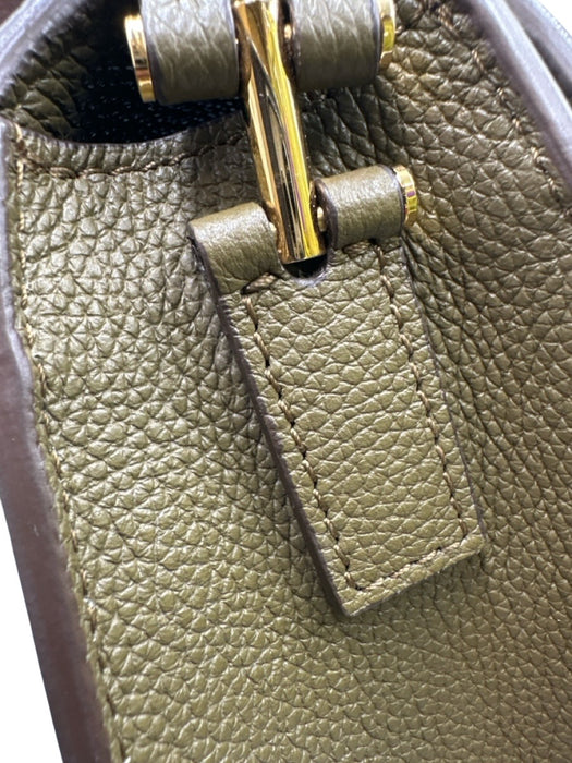 Tom Ford Olive Green & Gold Grain Leather Flap Back Pocket Adjustable Bag Olive Green & Gold / Mini