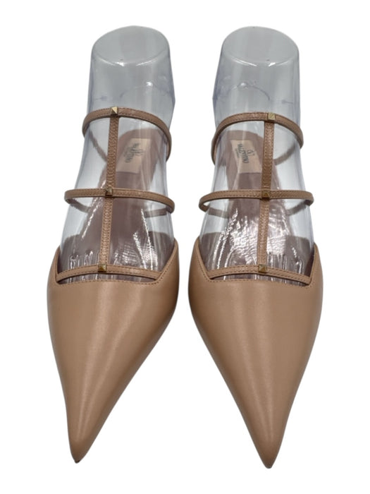Valentino Garavani Shoe Size 37.5 Blush Beige Leather Pointed Toe Studded Pumps Blush Beige / 37.5