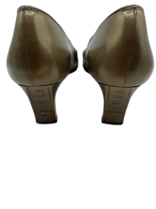 Salvatore Ferragamo Shoe Size 9 Gold & Black Patent Leather Block Heel Pumps Gold & Black / 9