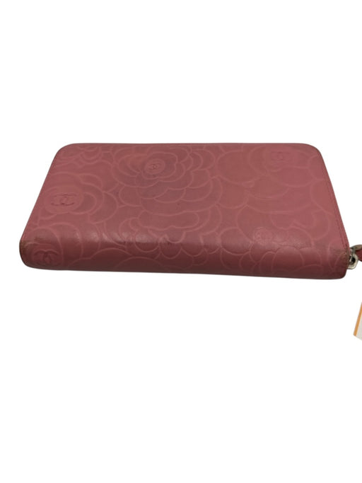 Chanel Light Pink Leather Floral Embossed Camellia Zip Around Wallets Light Pink