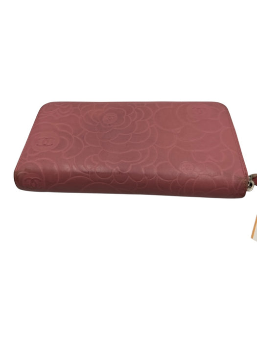 Chanel Light Pink Leather Floral Embossed Camellia Zip Around Wallets Light Pink