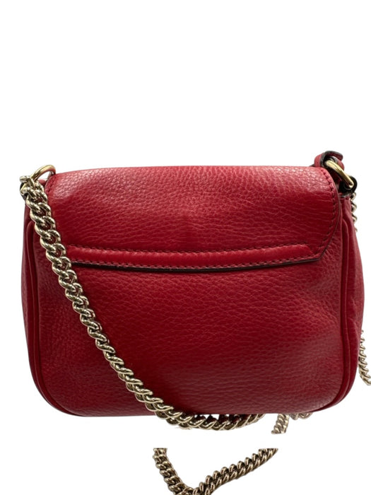 Gucci Red Pebbled Leather Embossed Logo Flap tassel keychain Crossbody Bag Red / S
