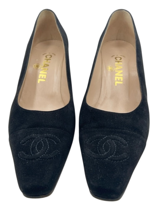 Chanel Shoe Size 38 Black Suede Embroidered Logo Block Heel Chisel Toe Pumps Black / 38