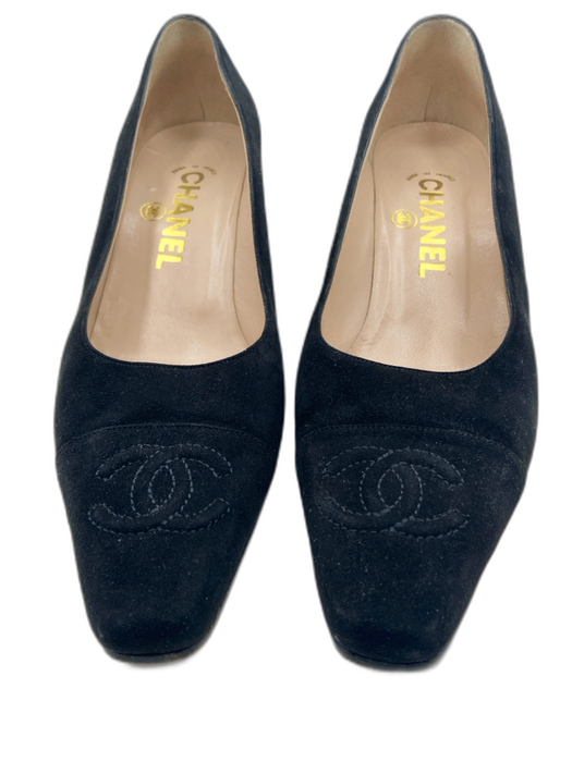 Chanel Shoe Size 38 Black Suede Embroidered Logo Block Heel Chisel Toe Pumps Black / 38