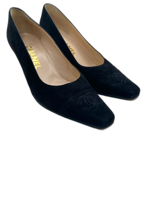 Chanel Shoe Size 38 Black Suede Embroidered Logo Block Heel Chisel Toe Pumps Black / 38