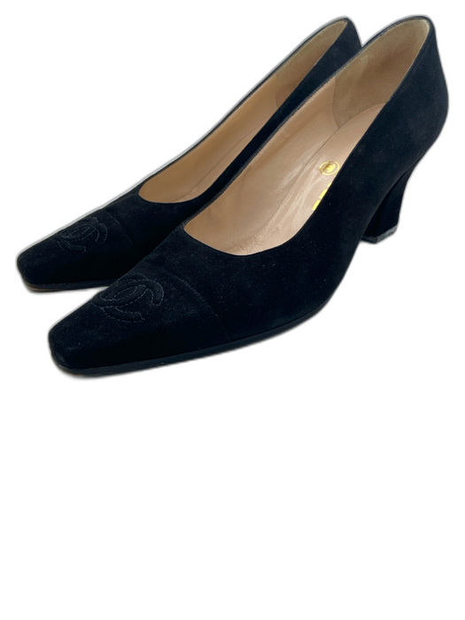 Chanel Shoe Size 38 Black Suede Embroidered Logo Block Heel Chisel Toe Pumps Black / 38