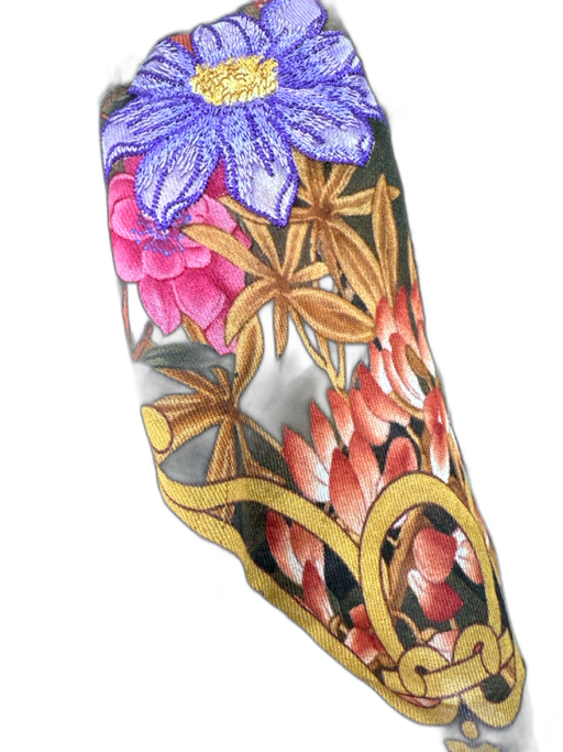 Salvatore Ferragamo Black & Multi Floral Embroidered Frayed Hem Square scarf Black & Multi / Large