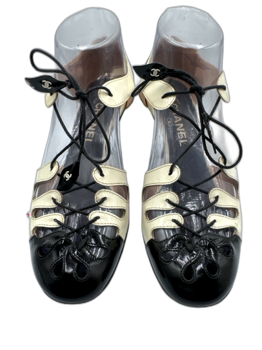 Chanel Shoe Size 36.5 Black & White Patent Leather Lace Up Color Block Pumps Black & White / 36.5